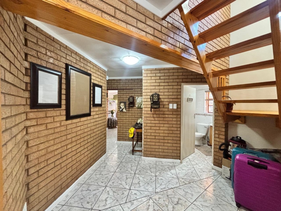 3 Bedroom Property for Sale in Mooivallei Park North West